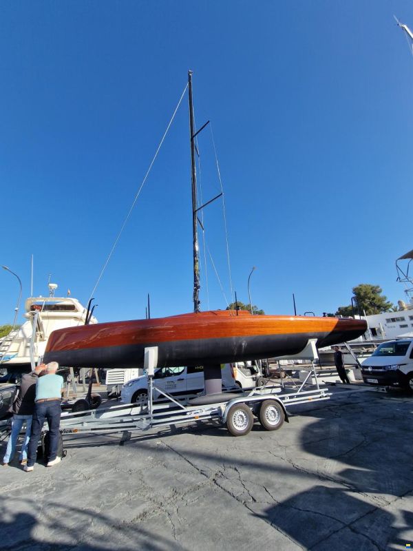 LA 28 Daysailer