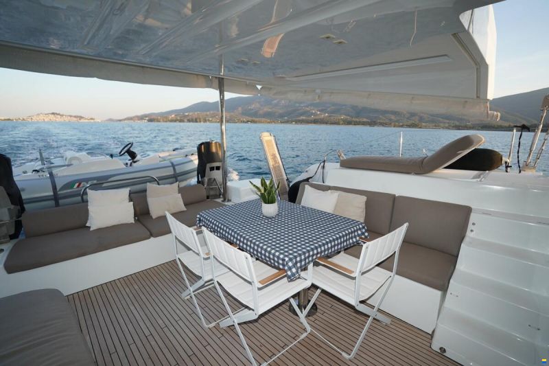 Lagoon 50