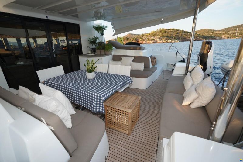 Lagoon 50