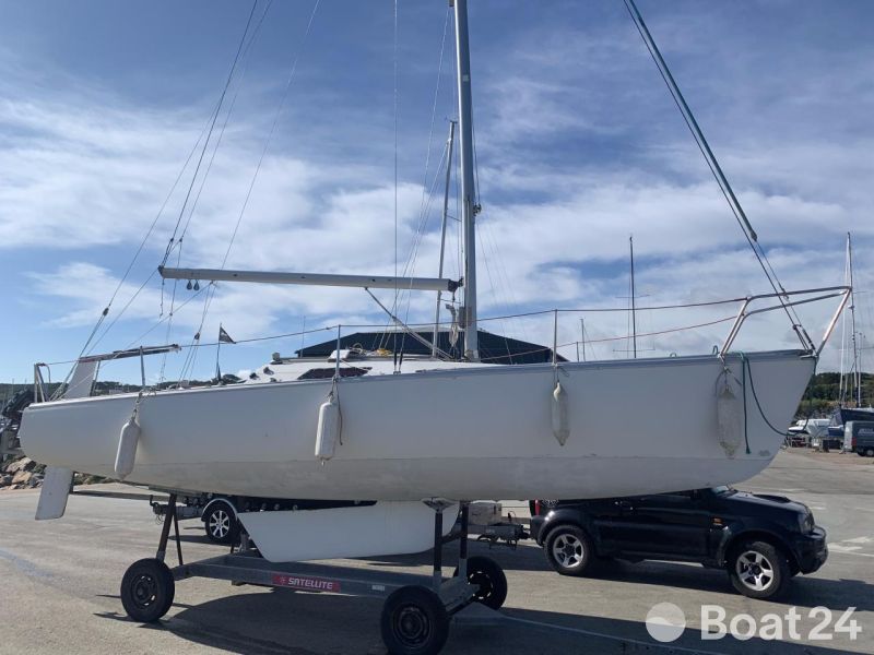 Beneteau First class 8