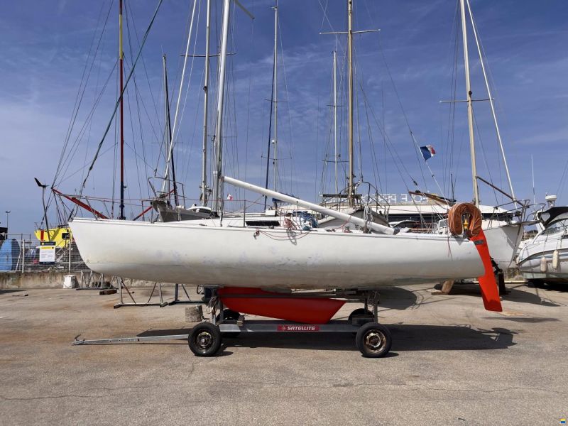 Beneteau First Class 8