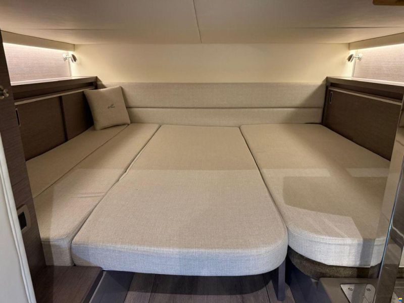 Sea Ray Sundancer 320
