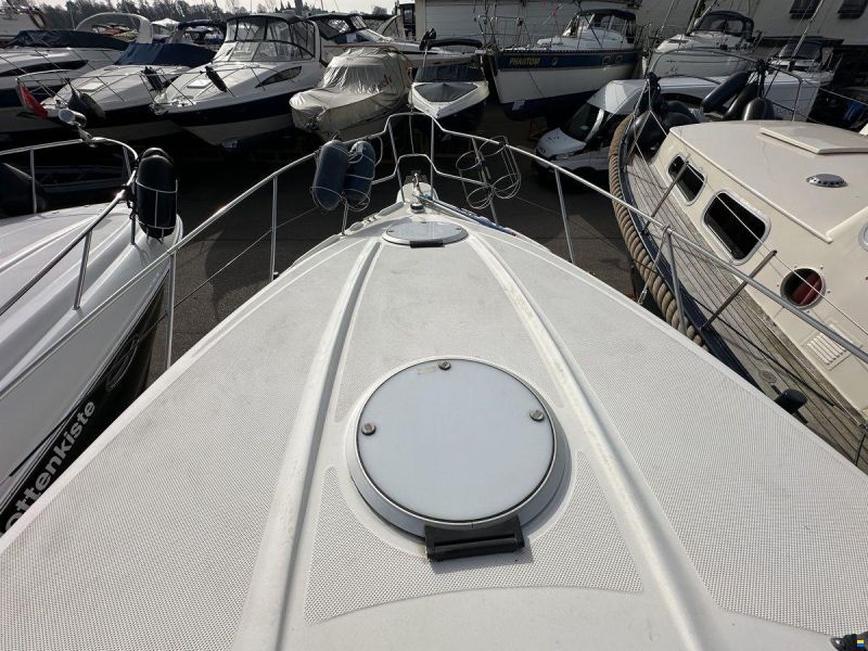 Maxum 2900