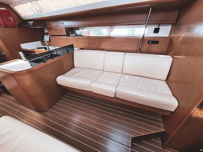 Jeanneau 53