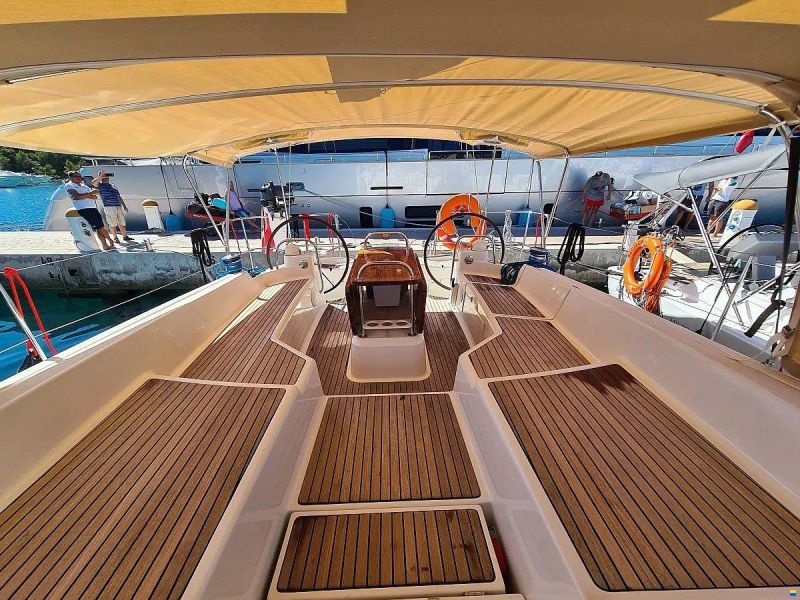 Jeanneau 53