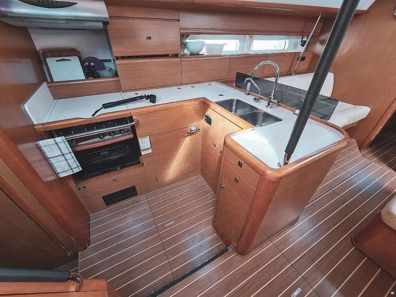 Jeanneau 53