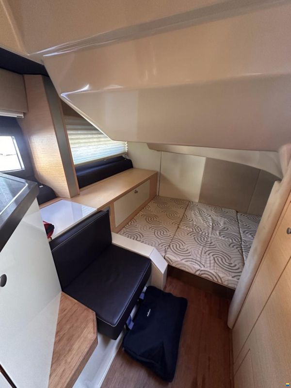 Cranchi Endurance 33