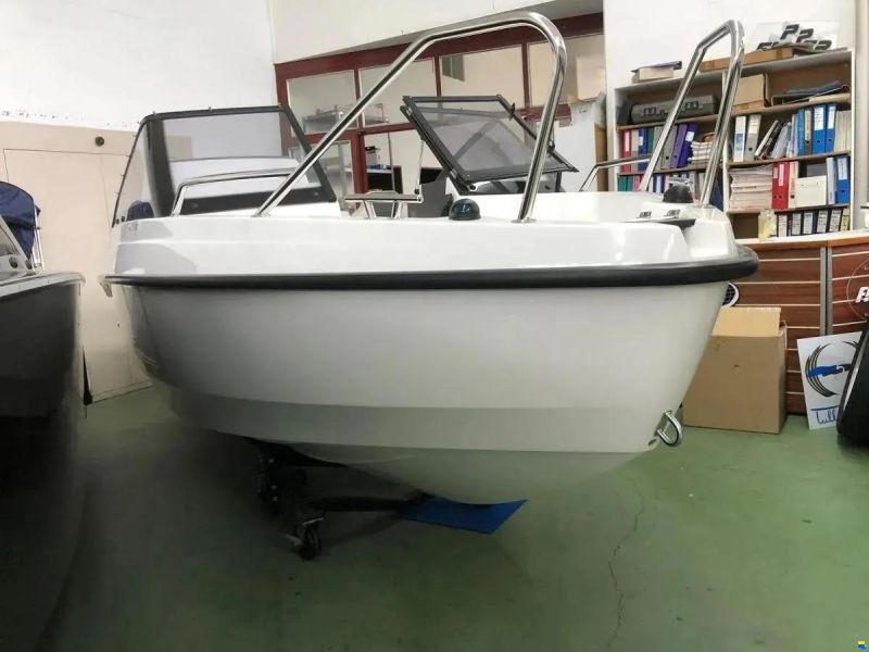 Bella 500 Bowrider