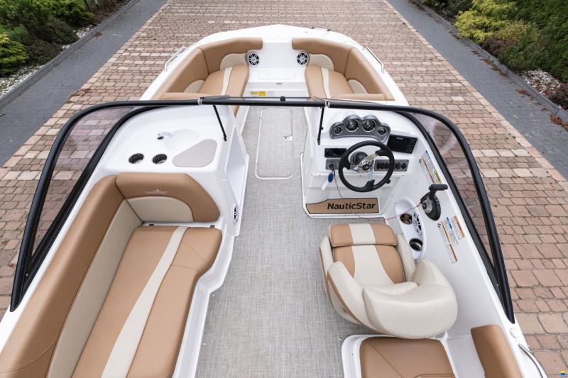 Nautic Star 203DC