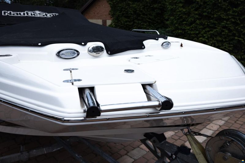 Nautic Star 203DC
