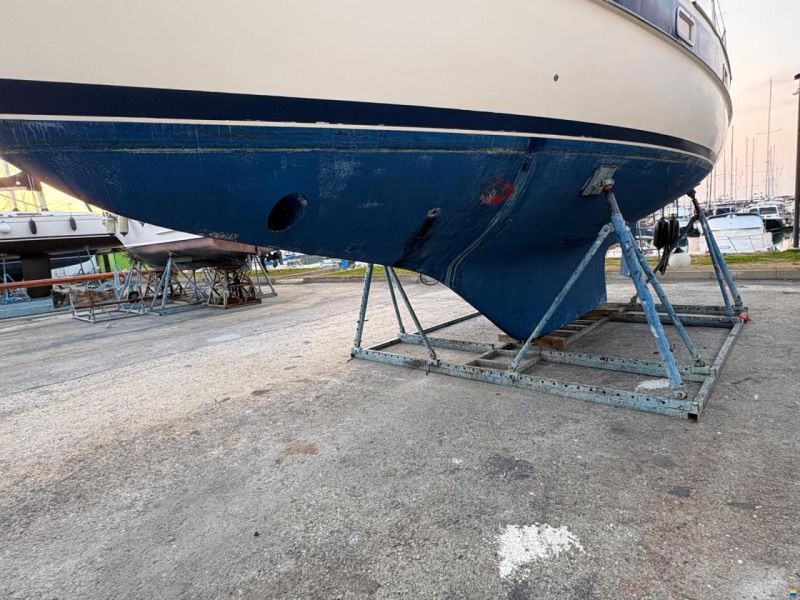 Hallberg-Rassy 352