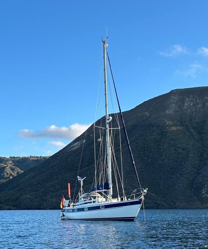 Hallberg-Rassy 352