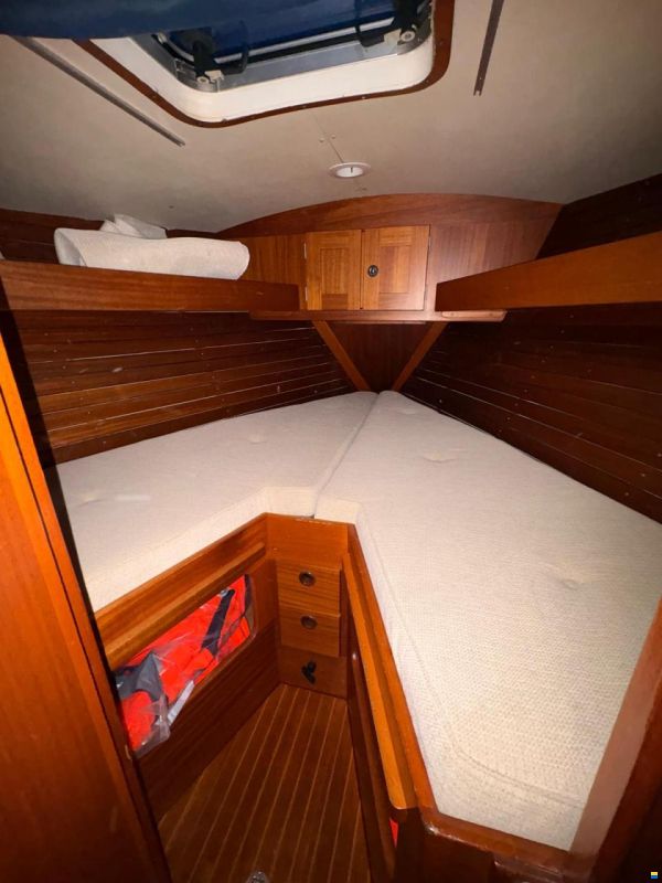 Hallberg-Rassy 352