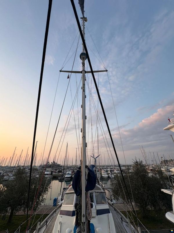 Hallberg-Rassy 352