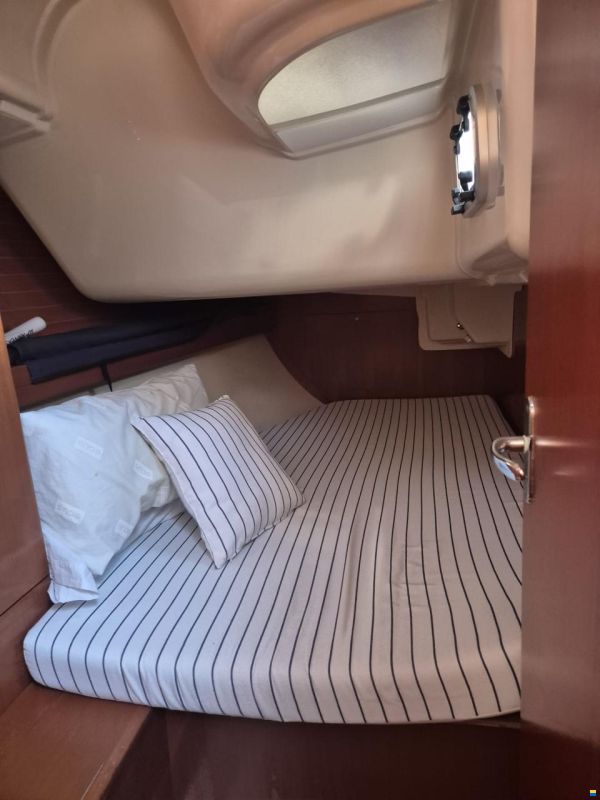 Dufour 40 Performance