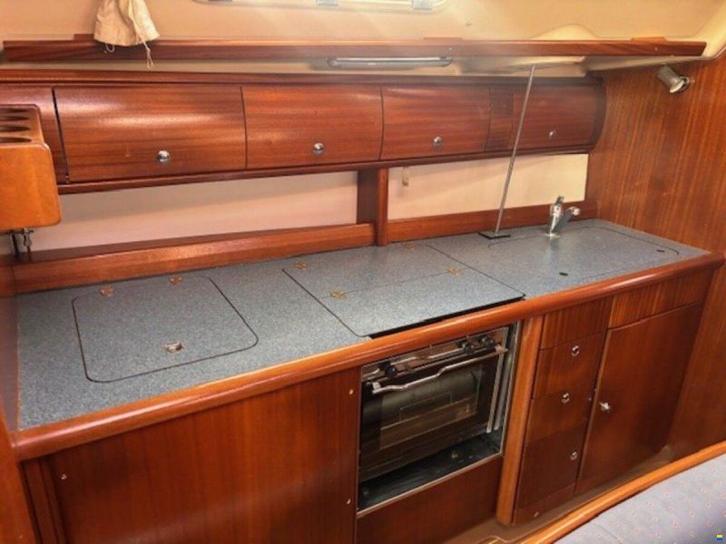 Bavaria 38-3
