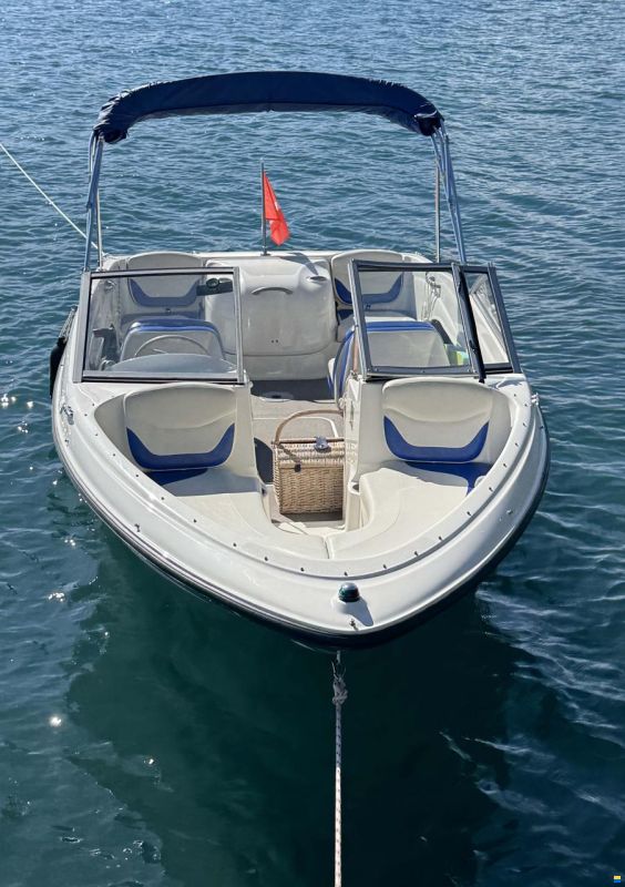 Bayliner 175 Capri avec remorque