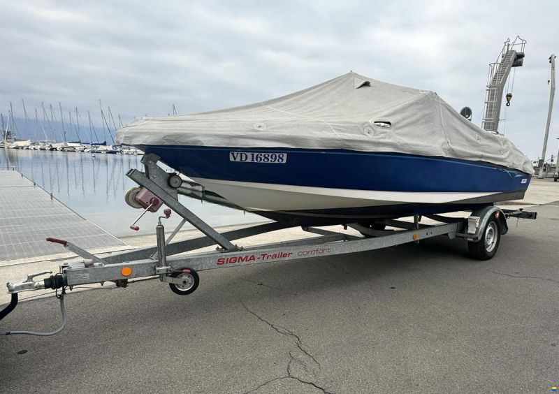 Bayliner 175 Capri avec remorque
