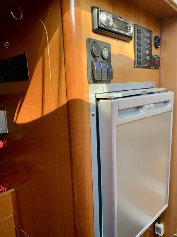 Beneteau Antares 760