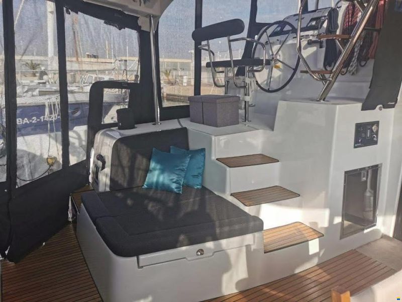 Lagoon 42