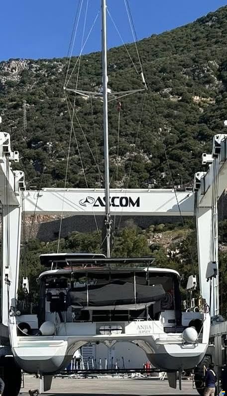 Lagoon 42