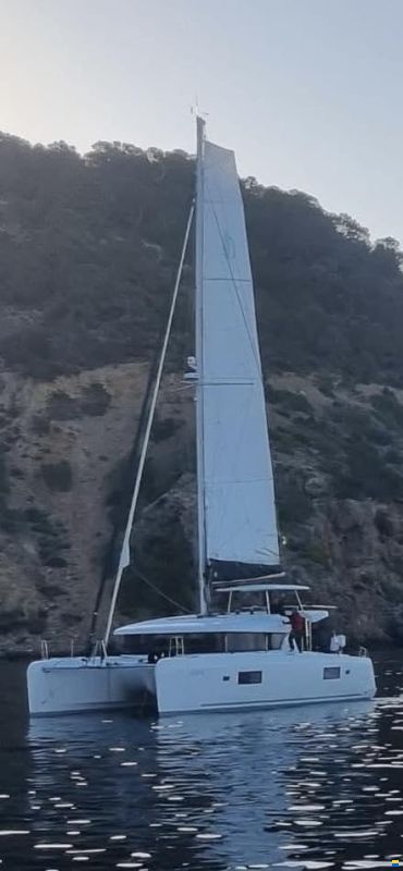 Lagoon 42
