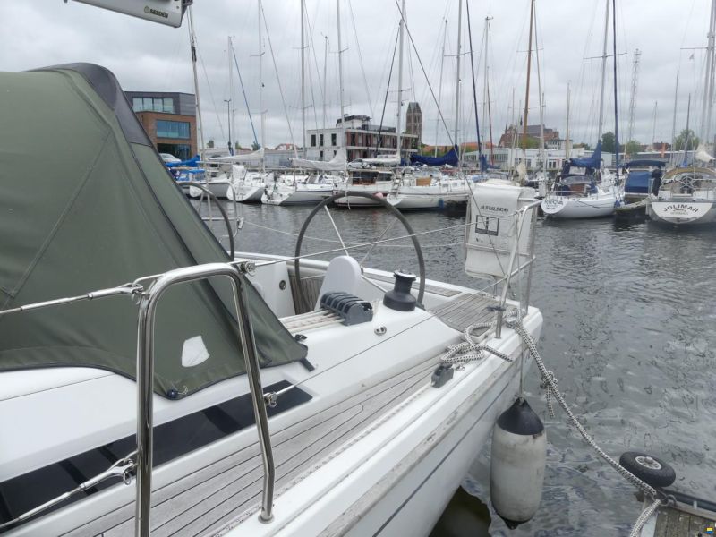 Hanse 345