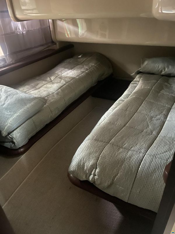 Azimut 43S
