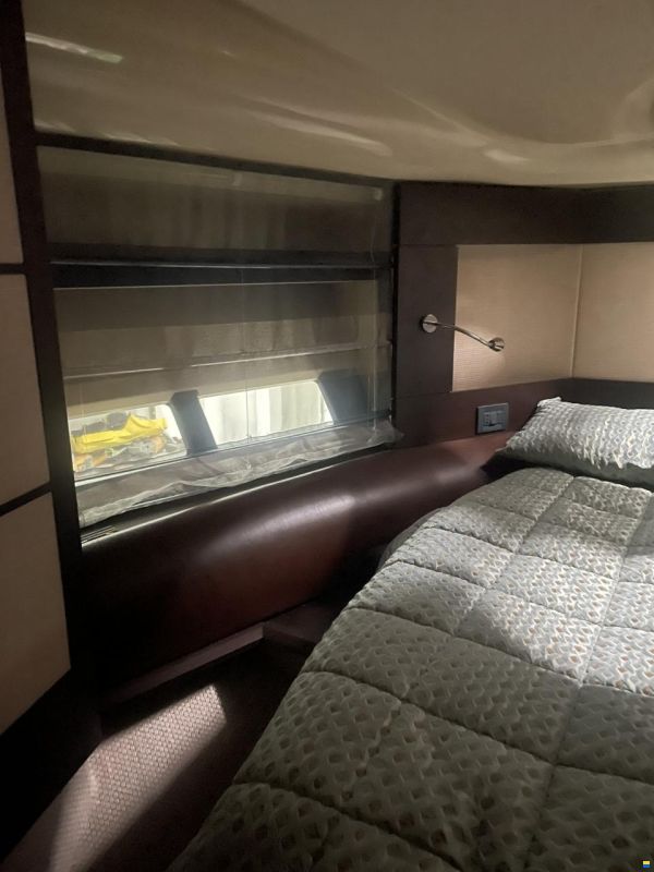 Azimut 43S