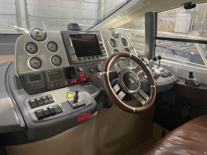Azimut 43S