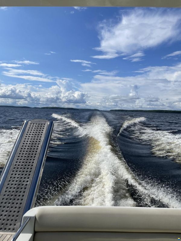 Azimut 43S
