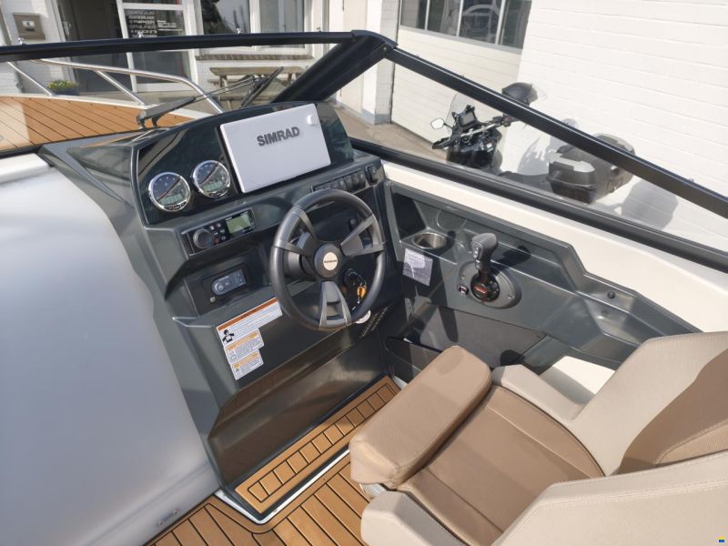 Quicksilver Activ 675 Cruiser