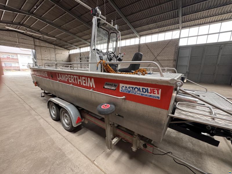 Barro Landungsboot mit Bugklappe