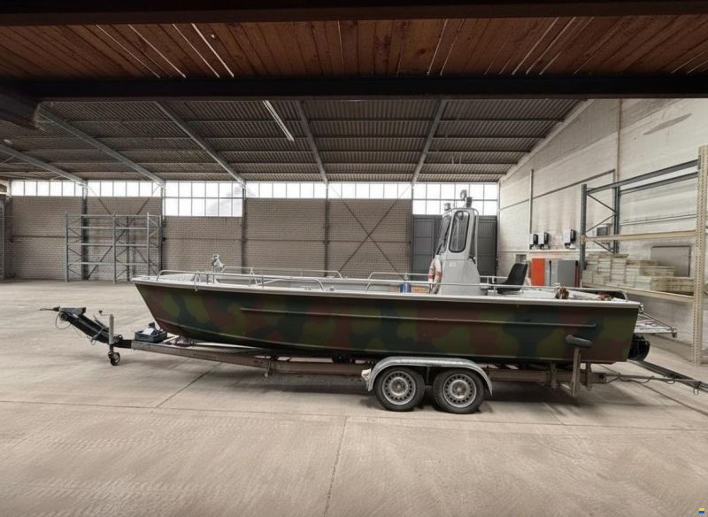 Barro Landungsboot mit Bugklappe