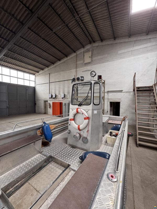 Barro Landungsboot mit Bugklappe