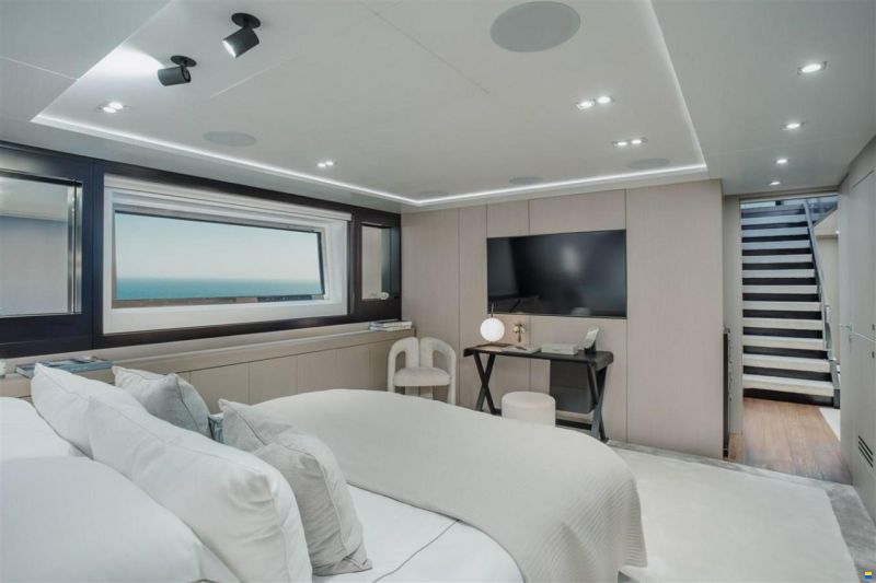 Mengi Yay 40 m Custom Motorsailer