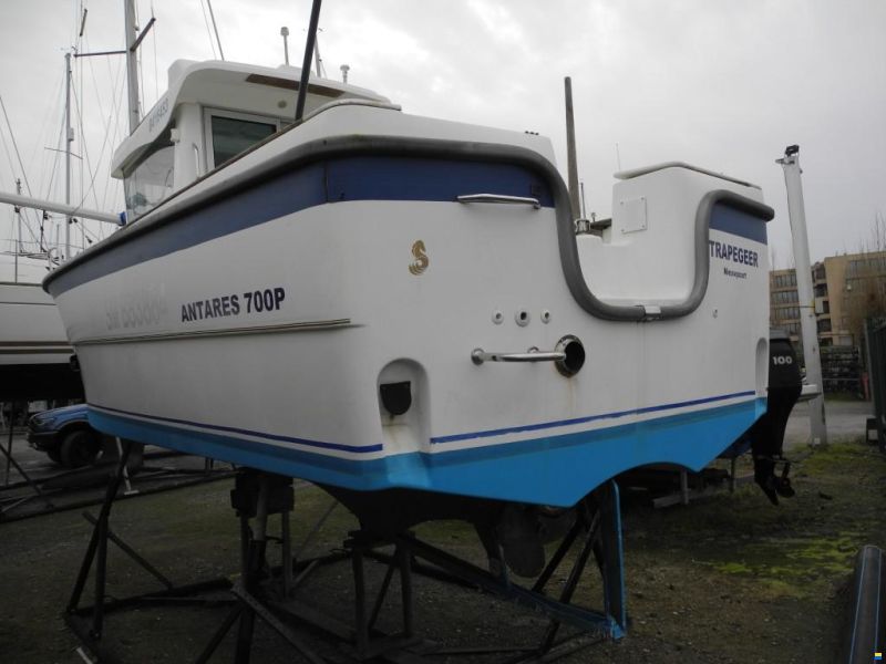 Beneteau Antares 700 P