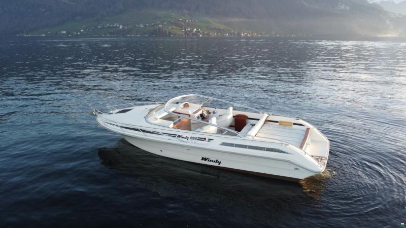 Windy 8000 Full Cabin