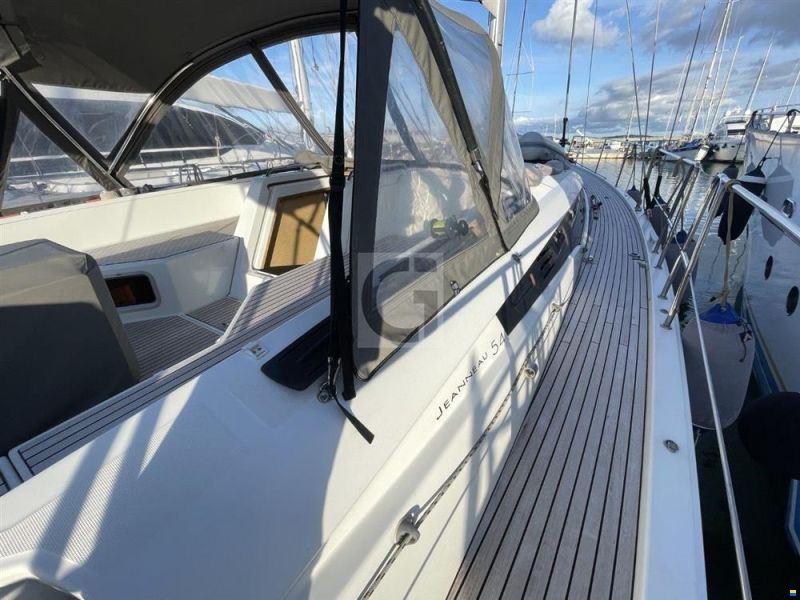 Jeanneau 54