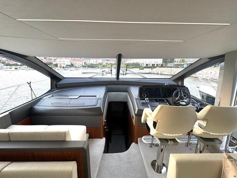 Sunseeker Manhattan 66