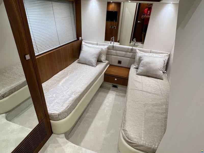 Sunseeker Manhattan 66