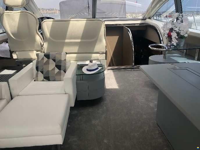 Azimut 68 S