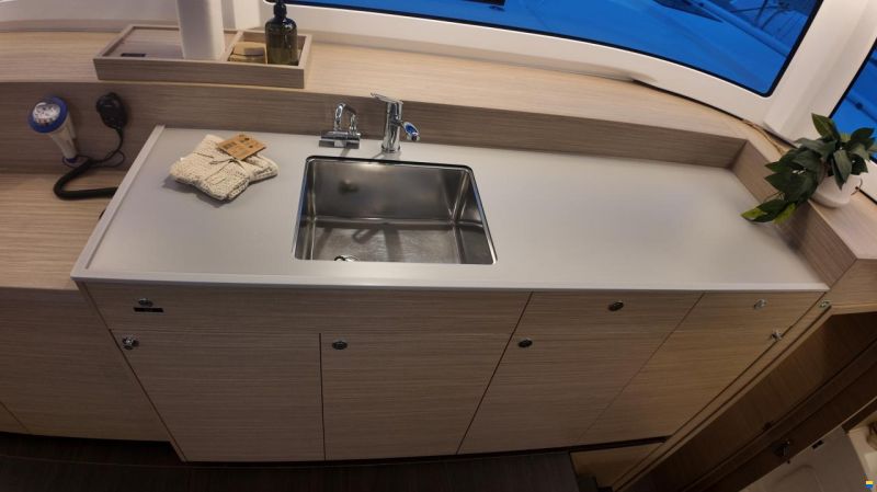 Lagoon 38