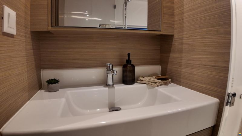 Lagoon 38