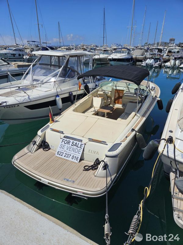 Chris Craft Corsair 28