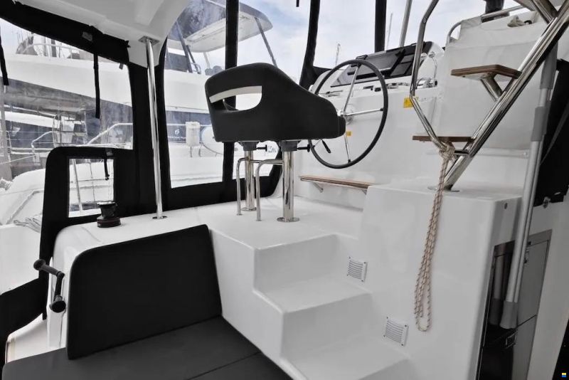 Lagoon 42