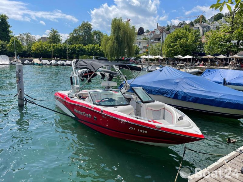 MasterCraft X10