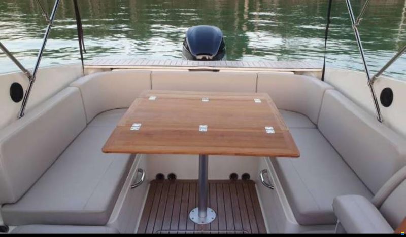 quicksilver Activ 645 Cabin