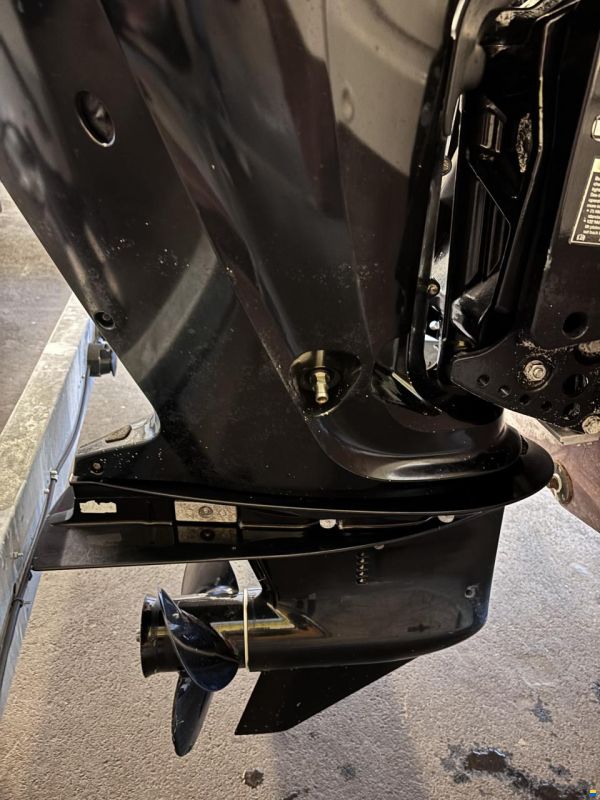 Quicksilver Activ 555 open