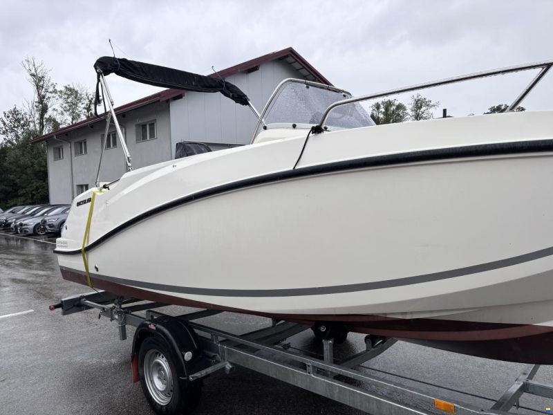 Quicksilver Activ 555 open